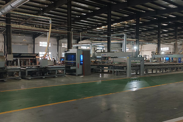木门厂家加工车间