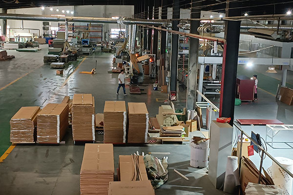 木门全屋定制生产加工车间